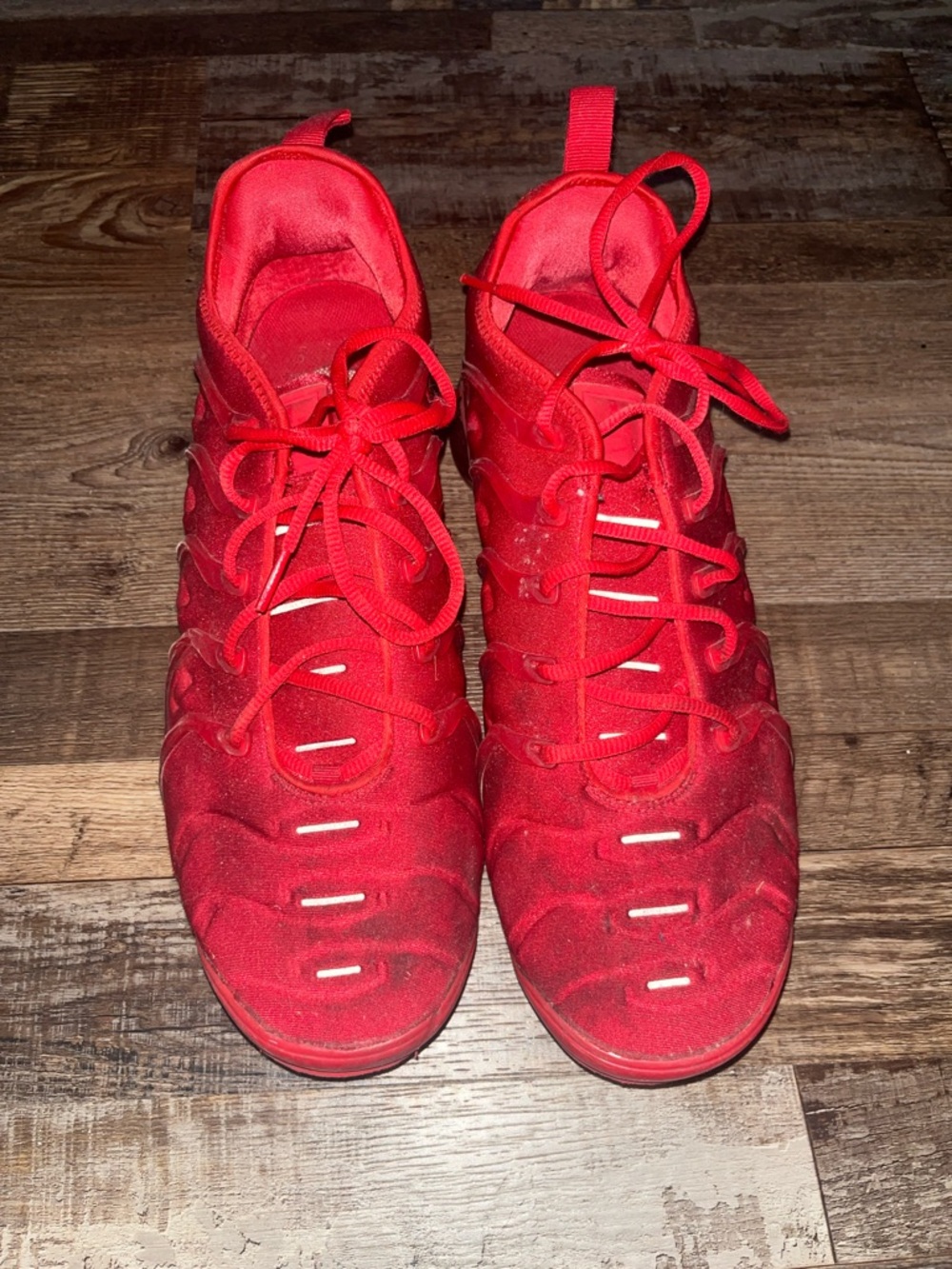 Men’s Red Nike airmax Athletic Lace-Up Sneakers